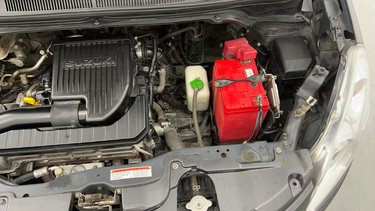 Used 2013 Maruti Suzuki Ritz Zxi BS-IV Petrol Manual engine ENGINE LEFT SIDE VIEW