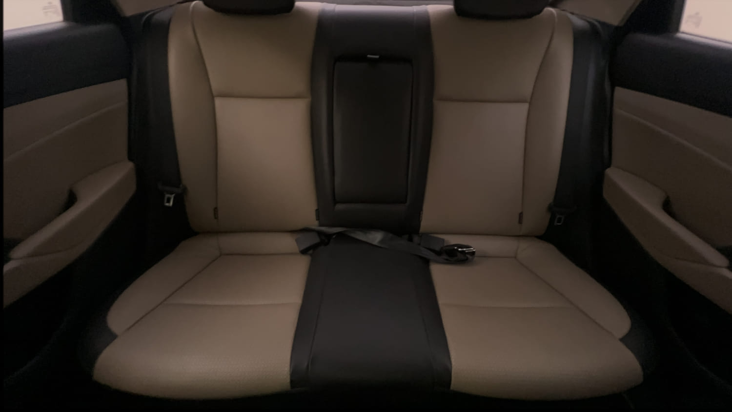 Used 2018 Hyundai Verna SX (O)1.6 VTVT Petrol Manual interior REAR SEAT CONDITION VIEW