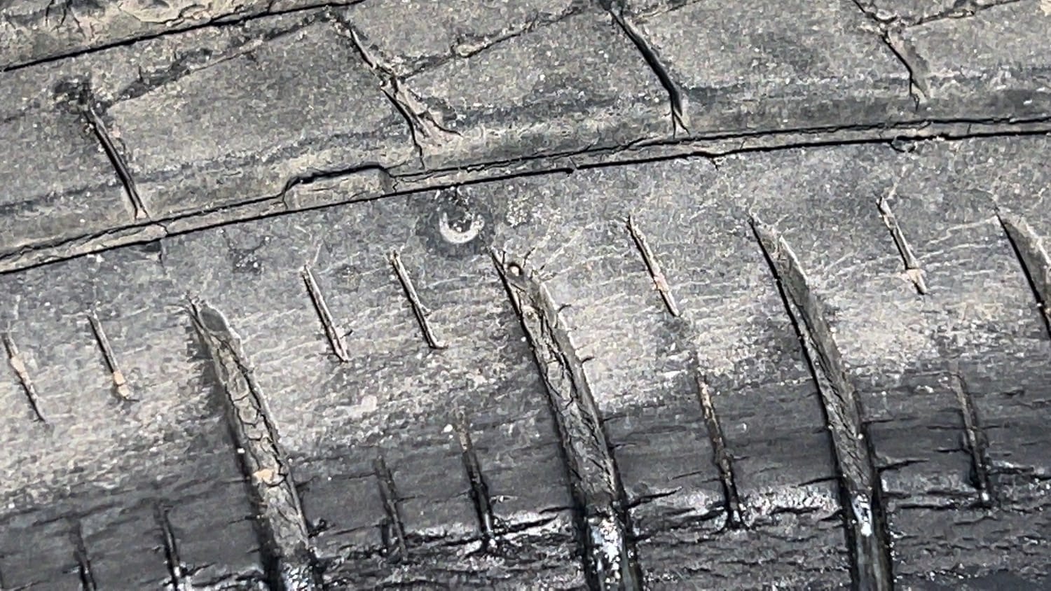 Used 2021 Renault Triber RXL Petrol Manual tyres LEFT REAR TYRE TREAD VIEW