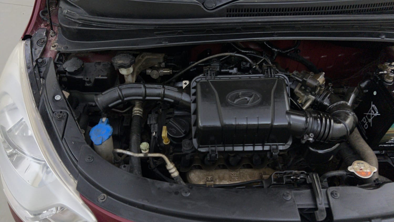 Used 2014 Hyundai i10 Sportz 1.1 iRDE2 Petrol Manual engine ENGINE RIGHT SIDE VIEW