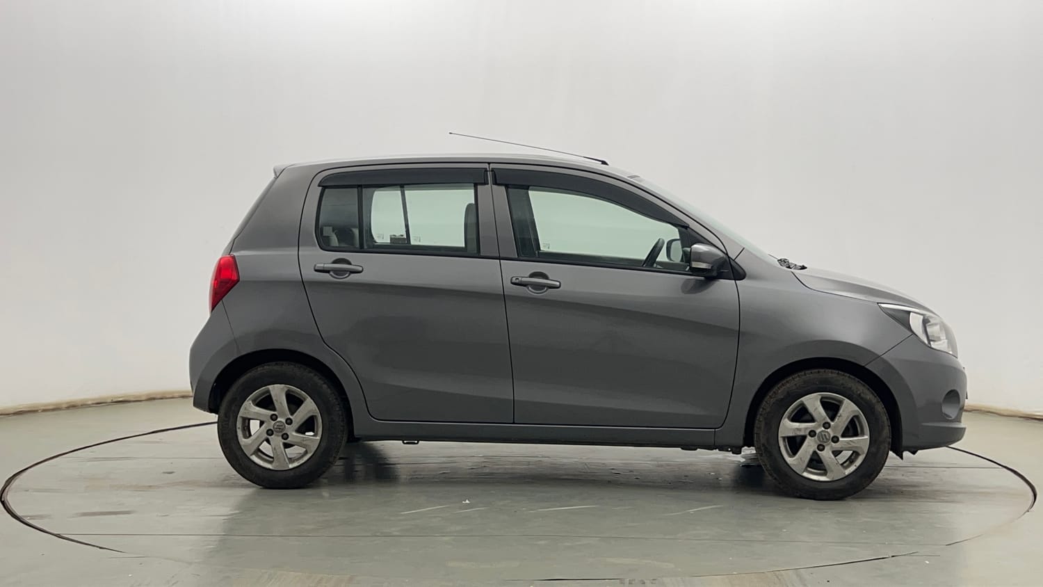 Used 2015 Maruti Suzuki Celerio ZXi Petrol Manual exterior RIGHT SIDE VIEW