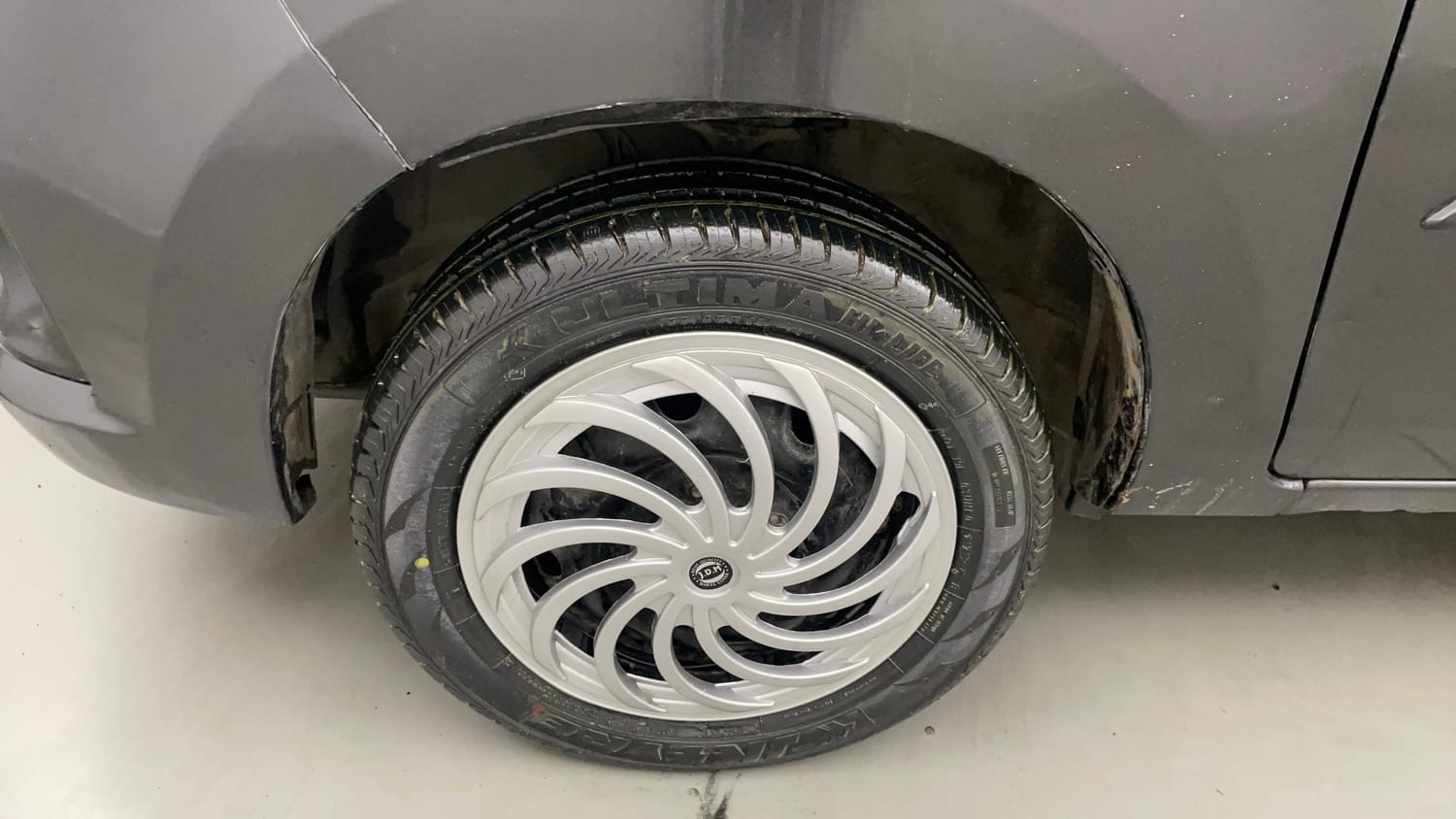 Used 2020 Maruti Suzuki Alto K10 VXi Petrol Manual tyres LEFT FRONT TYRE RIM VIEW