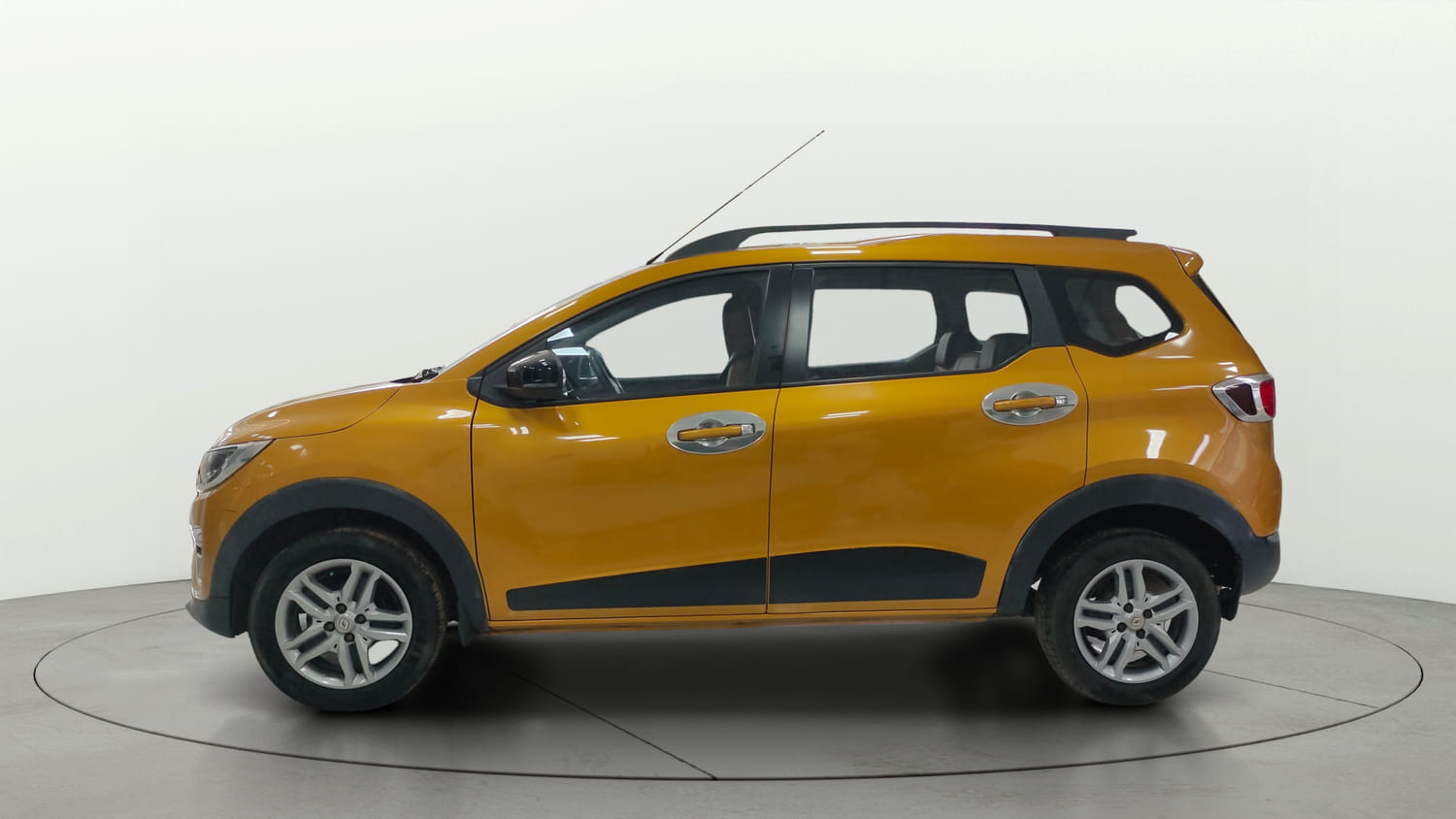 Used 2022 Renault Triber RXZ EASY-R AMT Petrol Automatic exterior LEFT SIDE VIEW