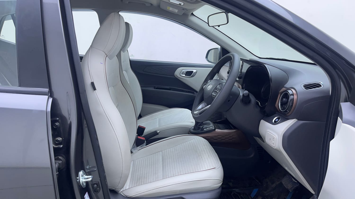 Used 2026 Hyundai Aura SX Plus 1.2 AMT Petrol Petrol Automatic interior RIGHT SIDE FRONT DOOR CABIN VIEW