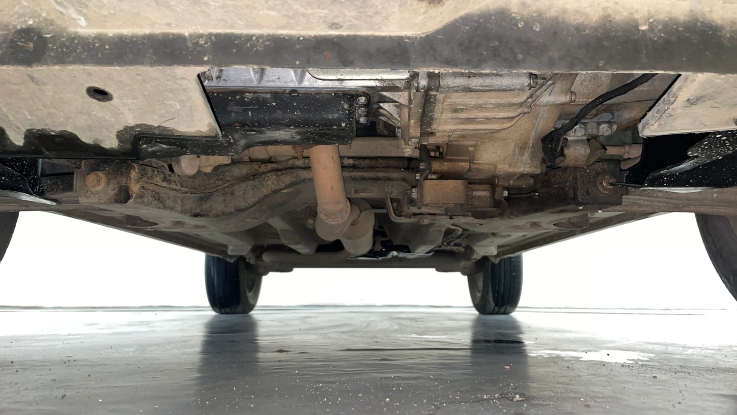 Used 2019 Tata Nexon XZA Plus Diesel Diesel Automatic extra FRONT LEFT UNDERBODY VIEW