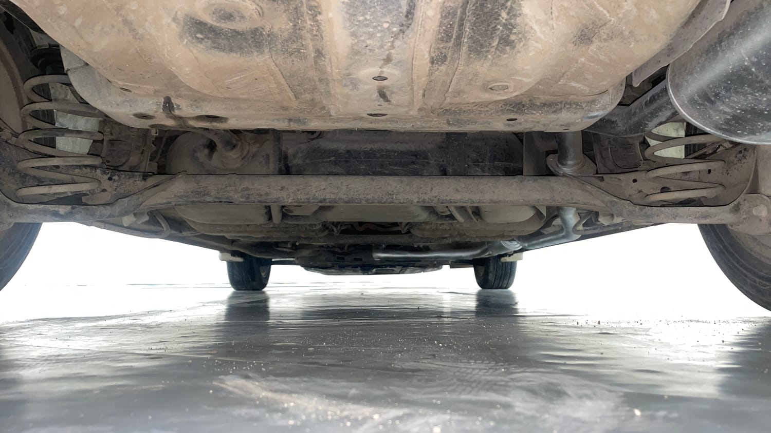 Used 2014 Honda City VX Diesel Diesel Manual extra REAR UNDERBODY VIEW (TAKEN FROM REAR)