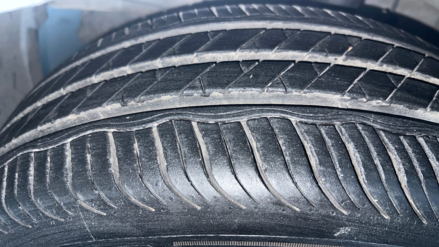 Used 2015 Honda Jazz V AT Petrol Petrol Automatic tyres LEFT FRONT TYRE TREAD VIEW