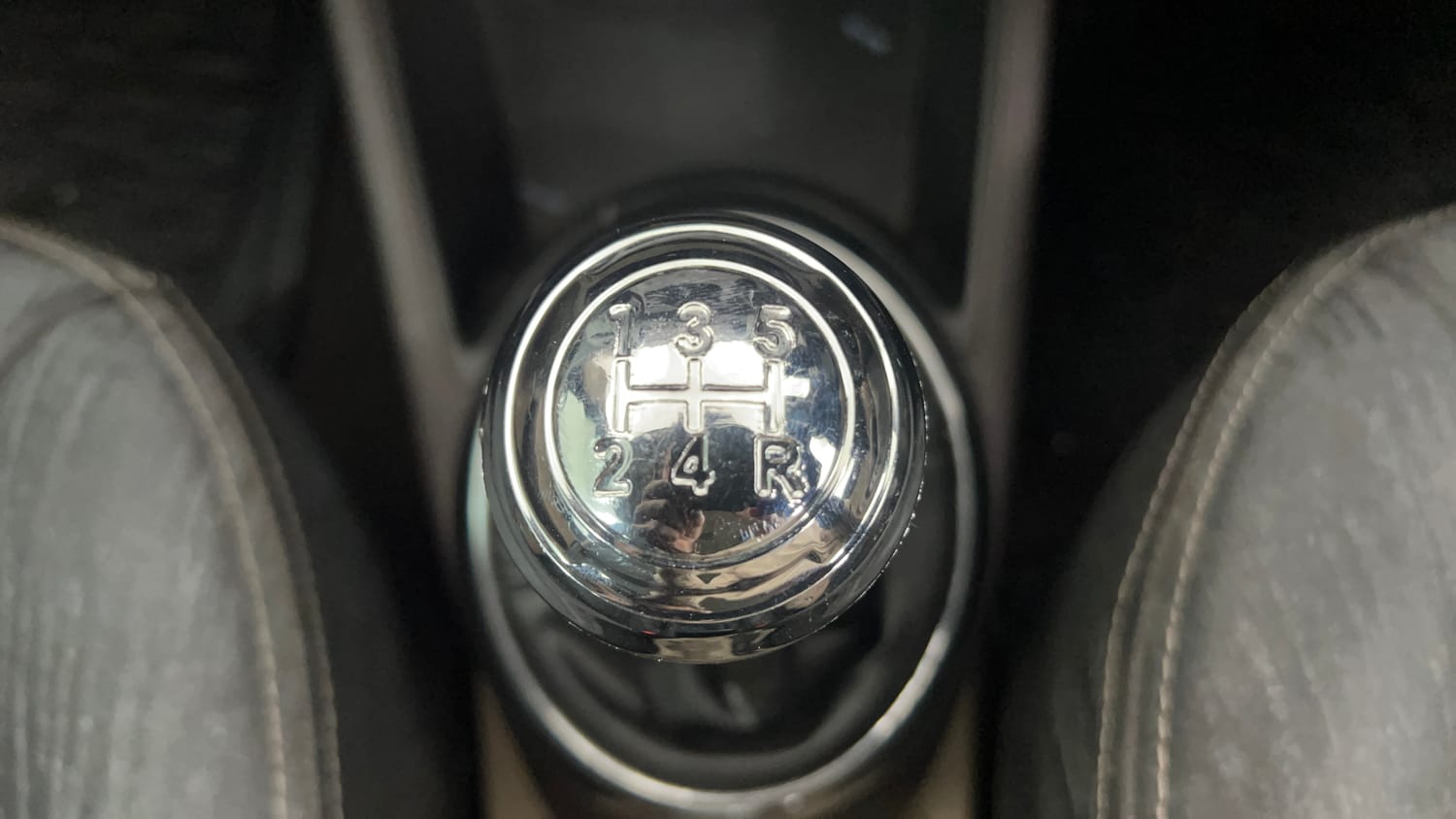 Used 2012 Hyundai i20 Asta 1.2 Petrol Manual interior GEAR  KNOB VIEW