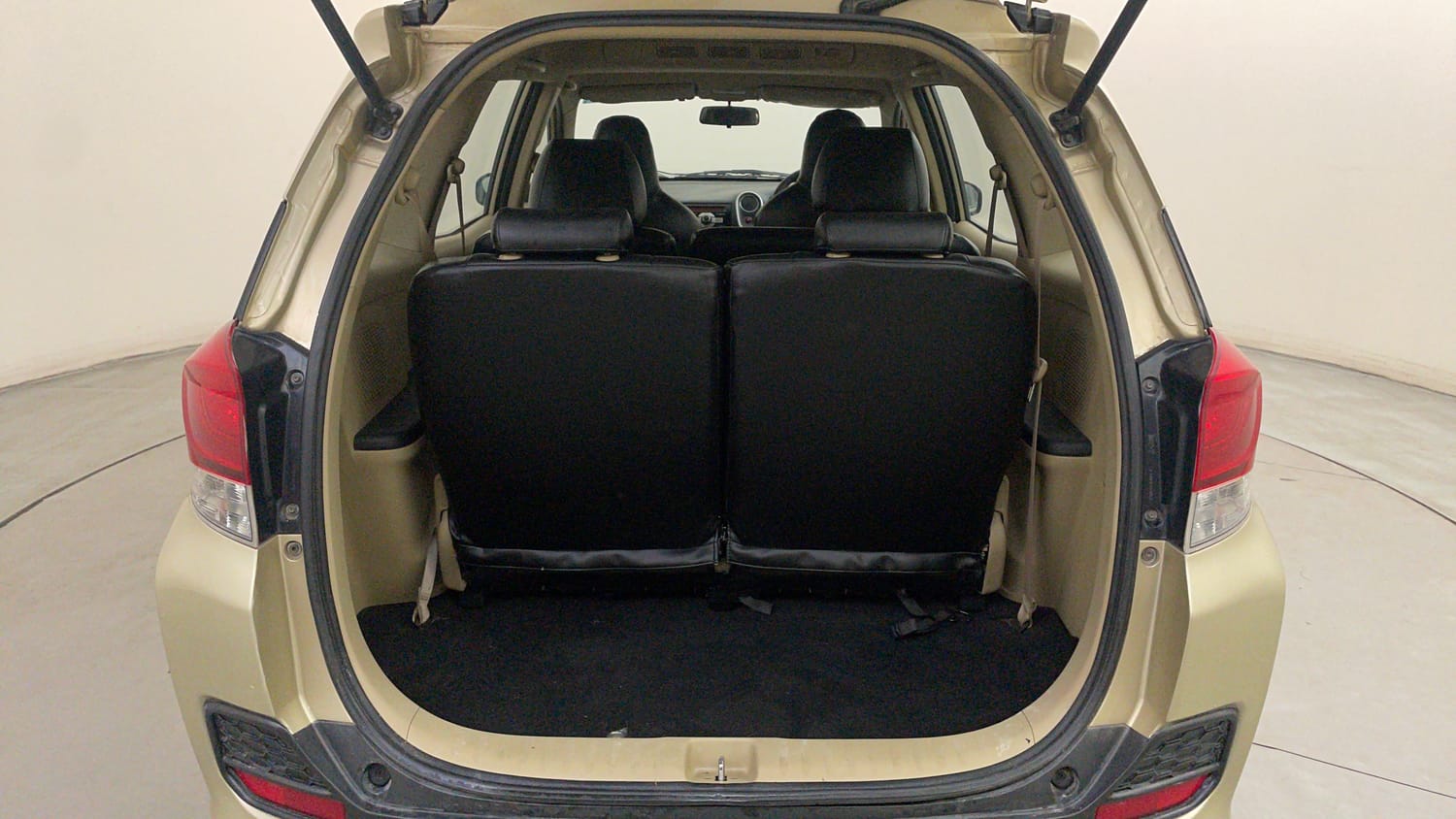 Used 2015 Honda Mobilio S Petrol Petrol Manual interior DICKY INSIDE VIEW