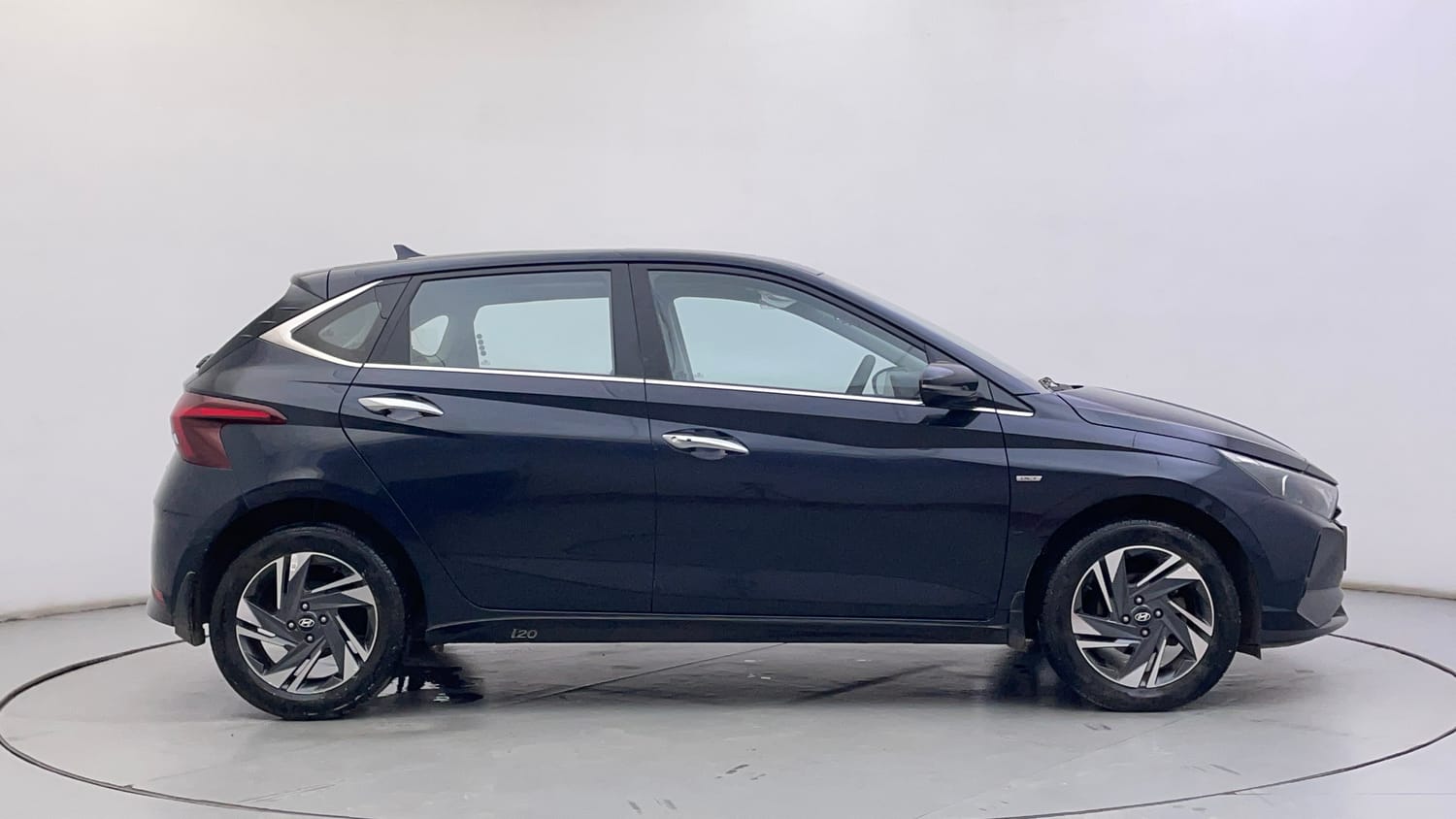 Used 2023 Hyundai i20 Asta (O) 1.0 Turbo DCT Petrol Automatic exterior RIGHT SIDE VIEW