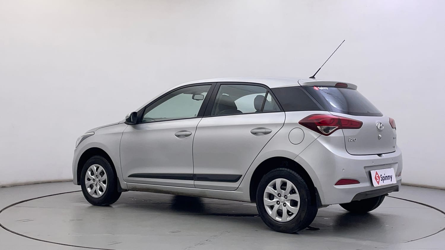 Used 2015 Hyundai Elite i20 Sportz 1.2 Petrol Manual exterior LEFT REAR CORNER VIEW