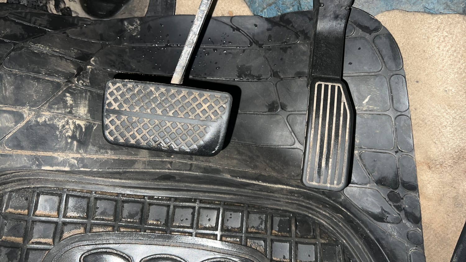 Used 2015 Honda City VX CVT Petrol Automatic interior PEDALS VIEW