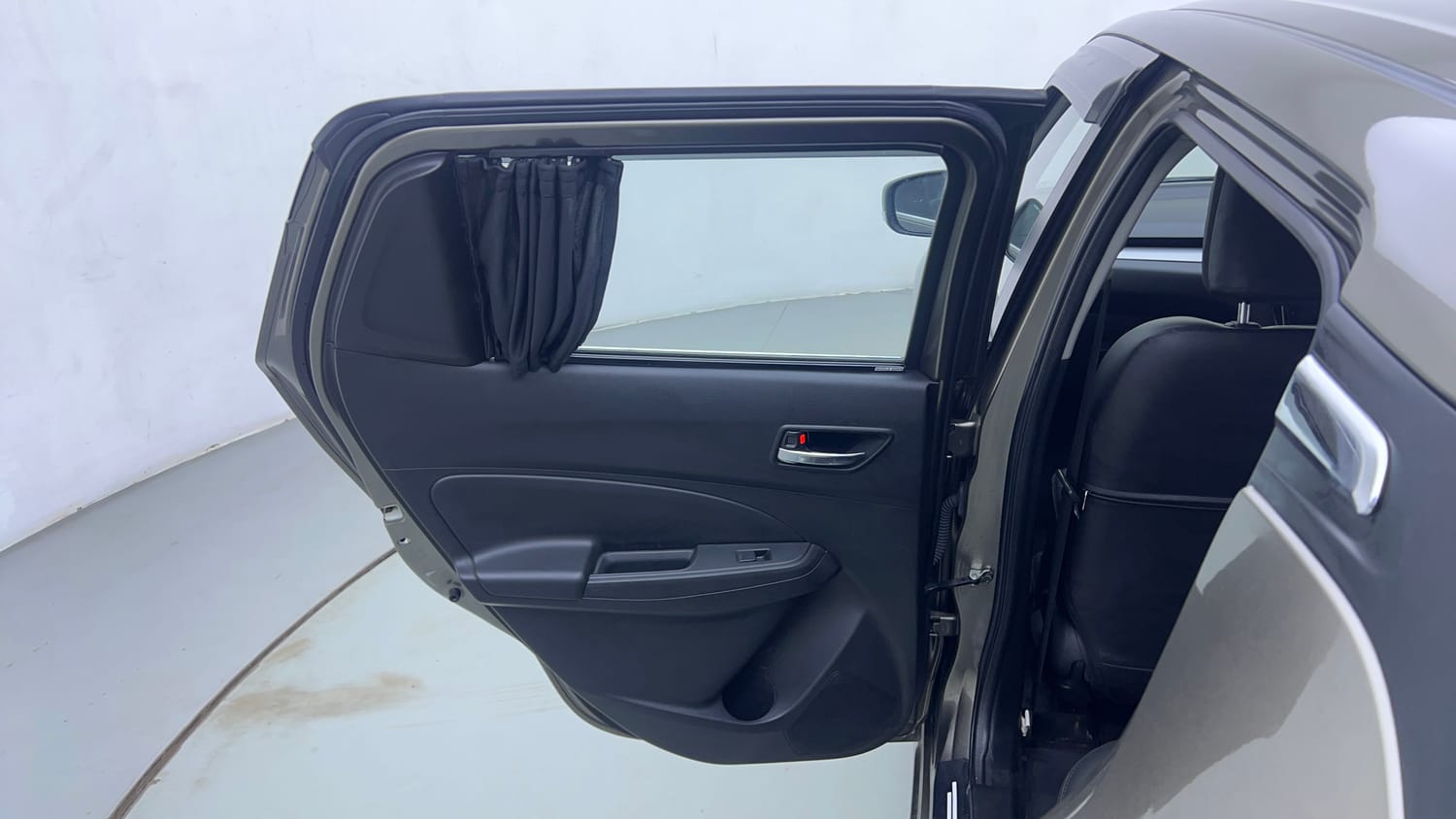Used 2023 Maruti Suzuki Swift ZXi Petrol Manual interior LEFT REAR DOOR OPEN VIEW