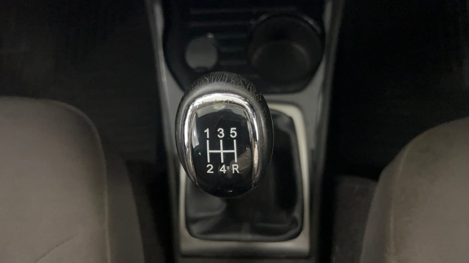 Used 2015 Tata Zest XT Petrol Petrol Manual interior GEAR  KNOB VIEW