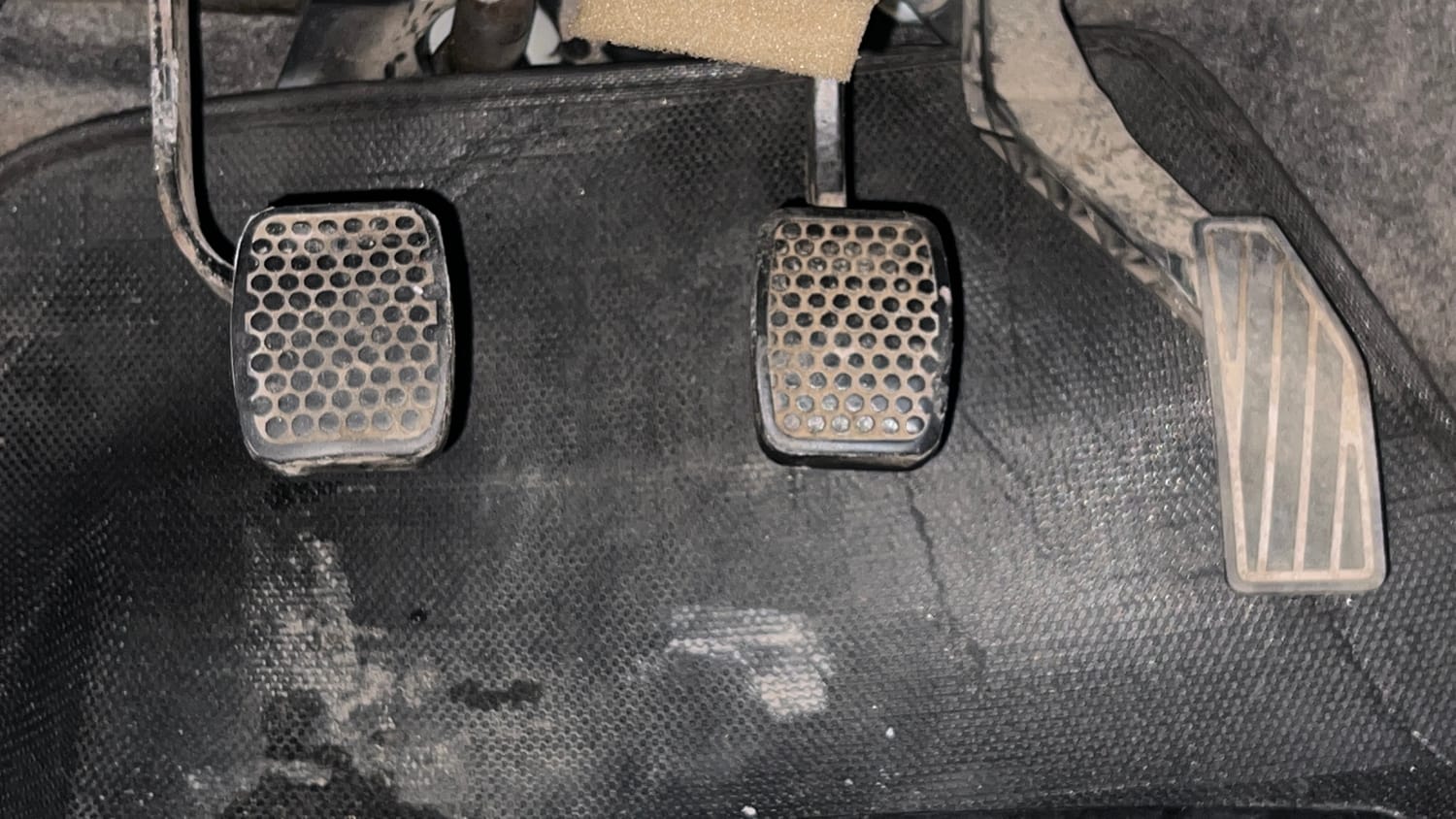 Used 2016 Maruti Suzuki Alto K10 VXi Petrol Manual interior PEDALS VIEW