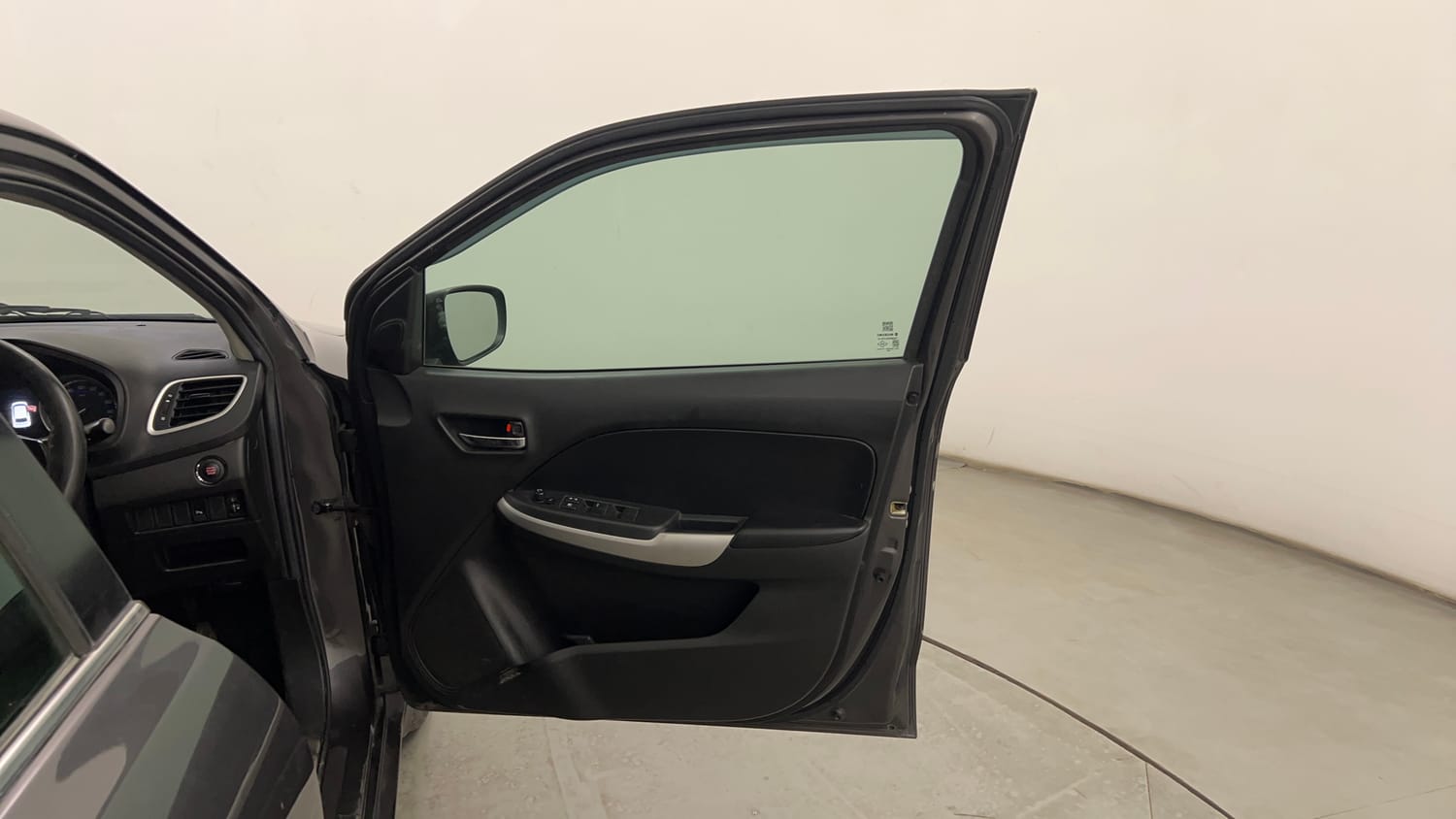 Used 2017 Maruti Suzuki Baleno Zeta 1.2 Petrol Manual interior RIGHT FRONT DOOR OPEN VIEW