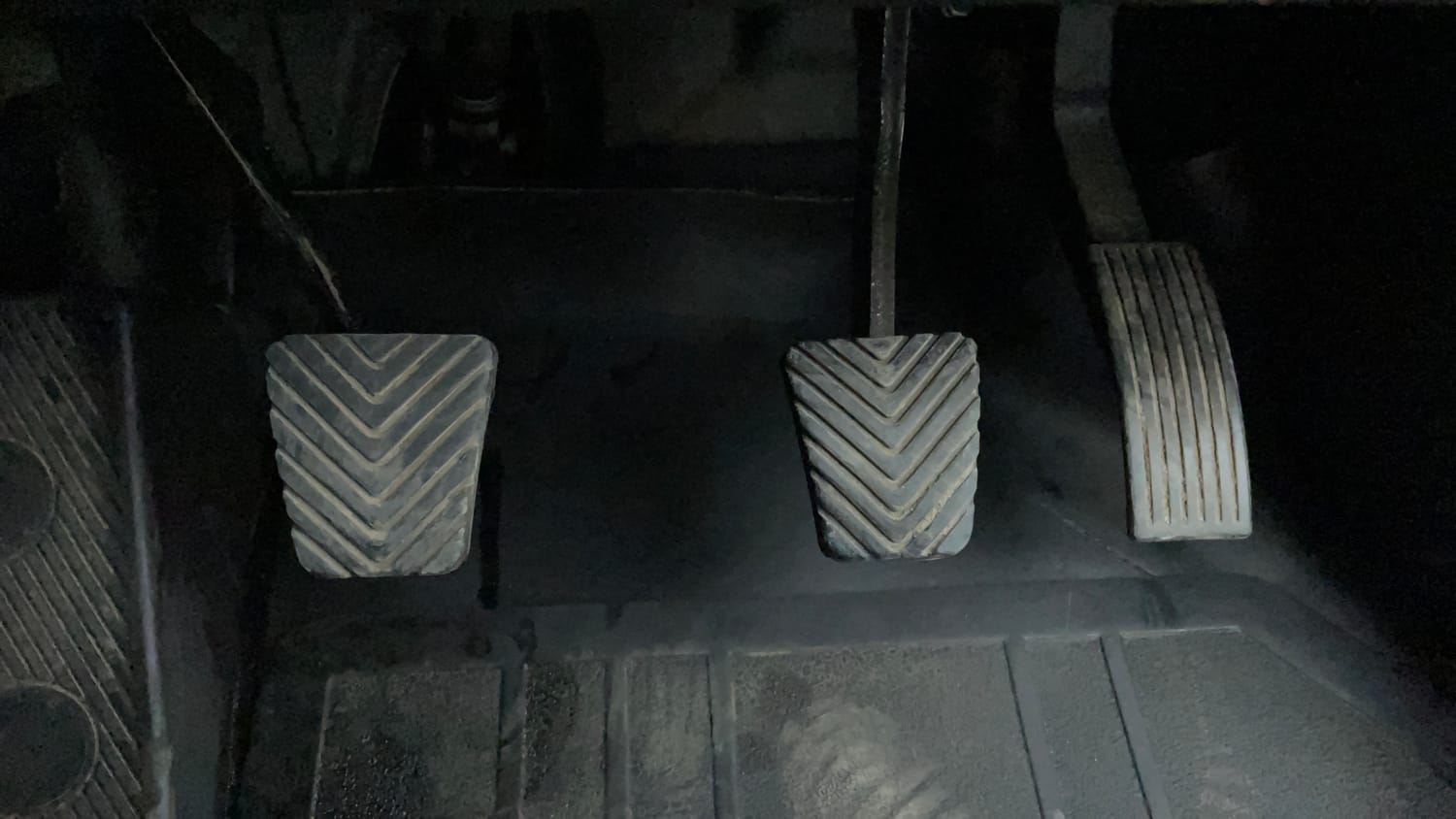 Used 2015 Hyundai Elite i20 Sportz 1.2 Petrol Manual interior PEDALS VIEW
