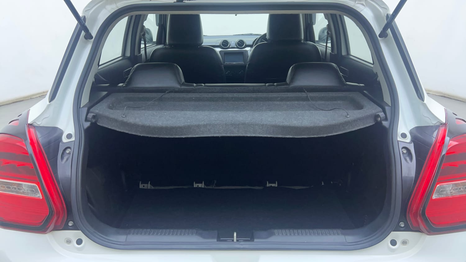 Used 2022 Maruti Suzuki Swift VXi Petrol Manual interior DICKY INSIDE VIEW