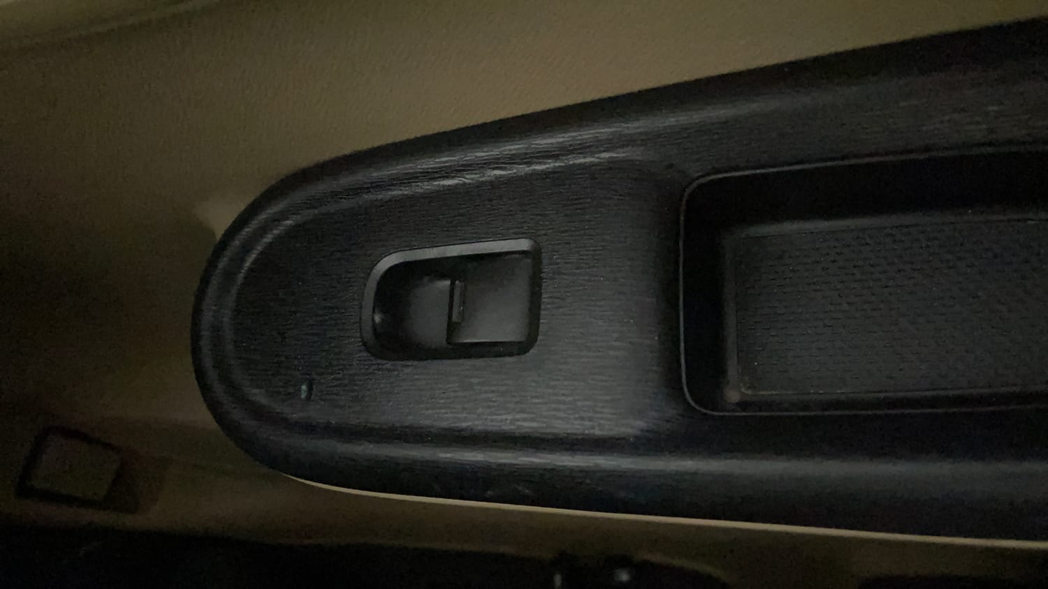 Used 2015 Honda Brio E MT Petrol Manual top_features Power windows