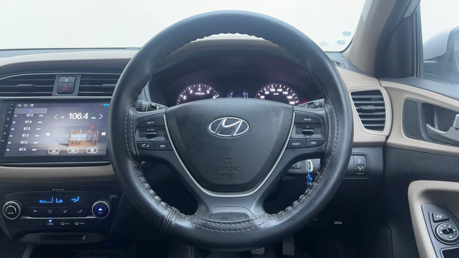 Used 2018 Hyundai Elite i20 Asta 1.2 Petrol Manual interior STEERING VIEW