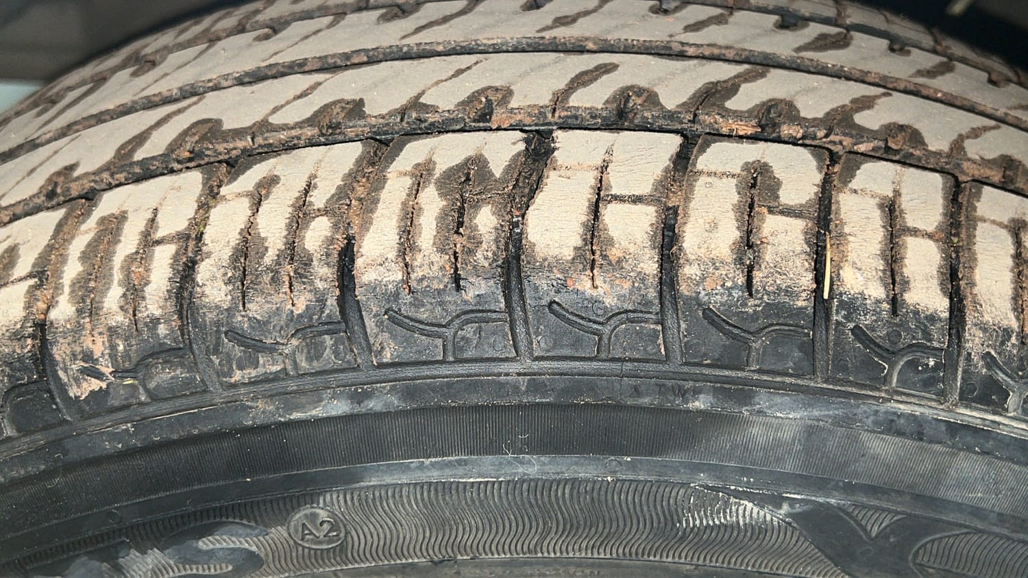 Used 2022 Hyundai Santro Sportz Petrol Manual tyres LEFT FRONT TYRE TREAD VIEW