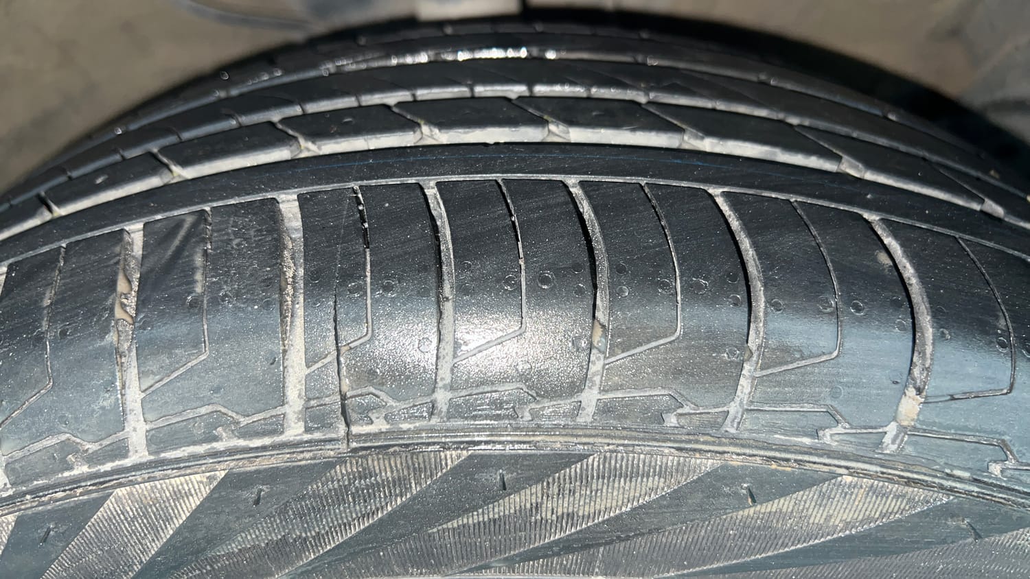 Used 2020 Kia Seltos GTK 1.4 Petrol Manual tyres RIGHT FRONT TYRE TREAD VIEW