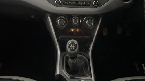 Used 2020 Tata Nexon XM (S) Petrol Manual interior GEAR  KNOB VIEW