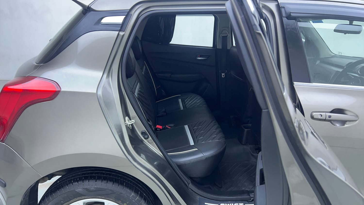Used 2023 Maruti Suzuki Swift ZXi Petrol Manual interior RIGHT SIDE REAR DOOR CABIN VIEW