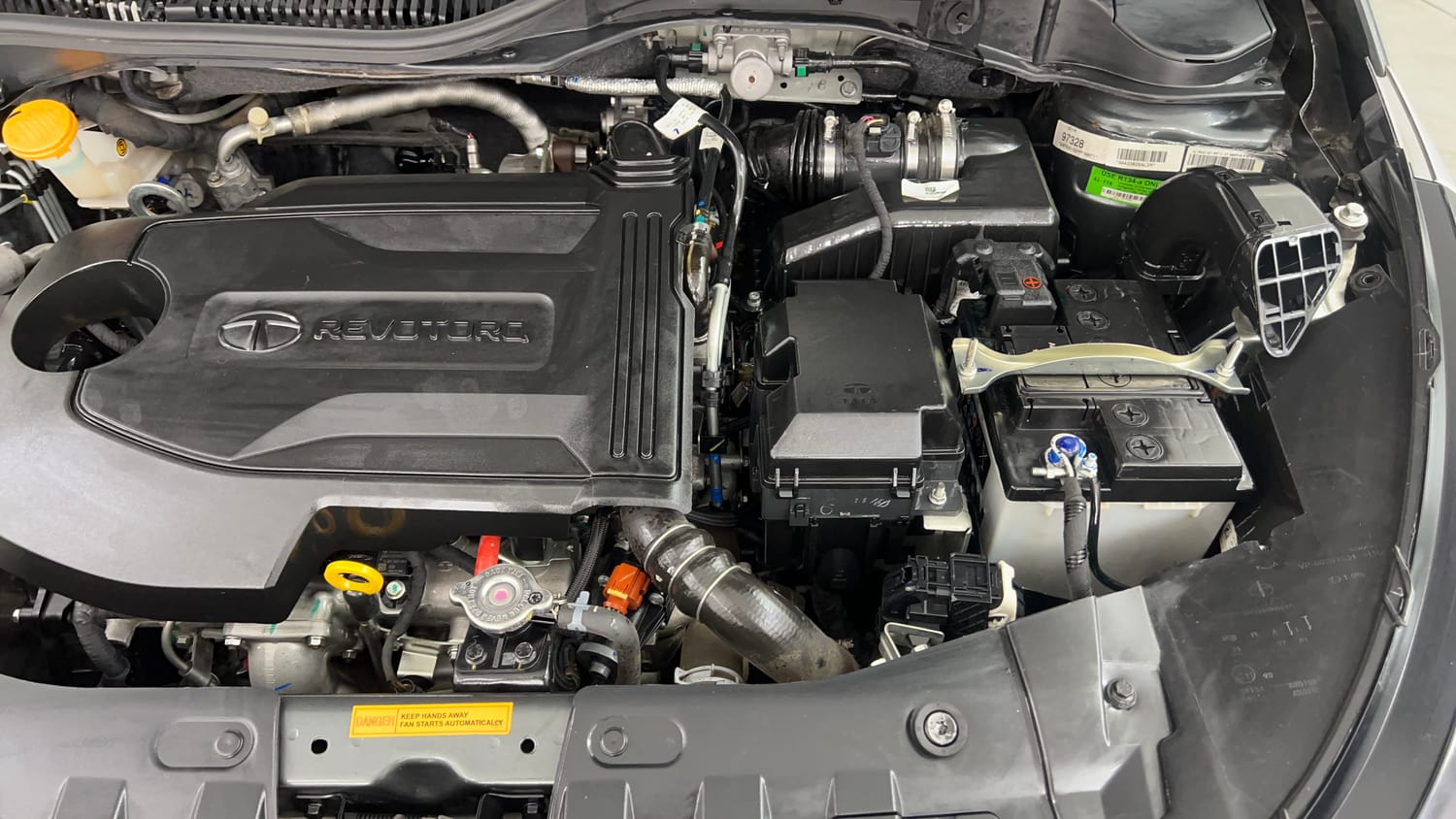 Used 2023 Tata Altroz XZ Diesel Diesel Manual engine ENGINE LEFT SIDE VIEW