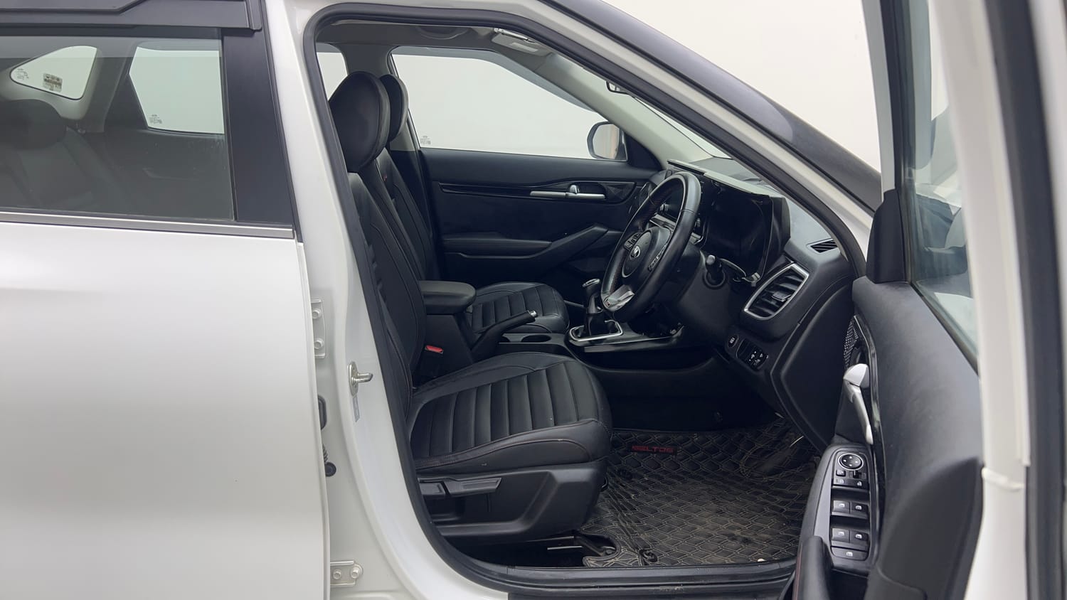 Used 2020 Kia Seltos GTK 1.4 Petrol Manual interior RIGHT SIDE FRONT DOOR CABIN VIEW