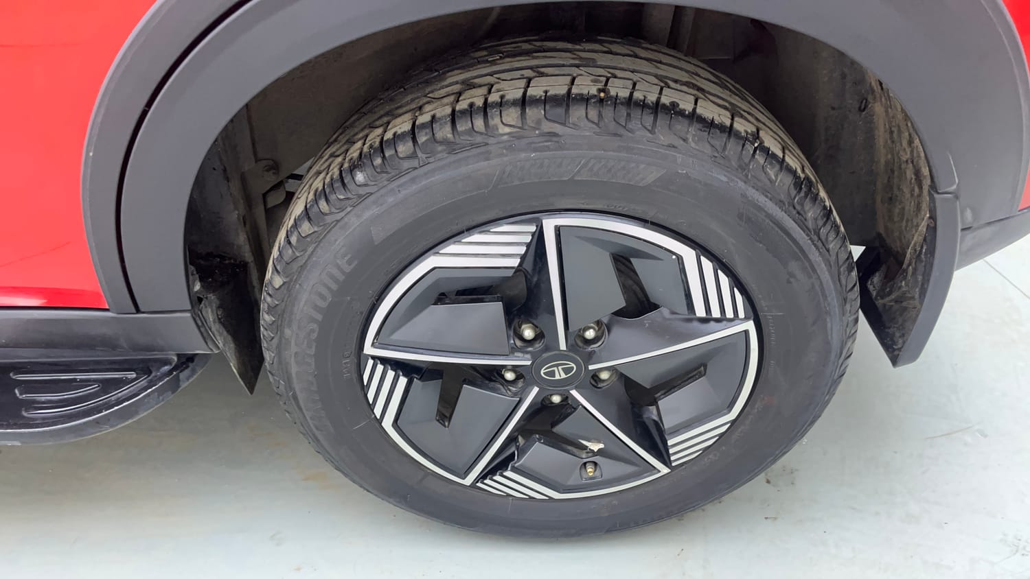Used 2024 Tata Nexon Creative Plus S 1.5 Revotorq Diesel 6MT Diesel Manual tyres LEFT REAR TYRE RIM VIEW