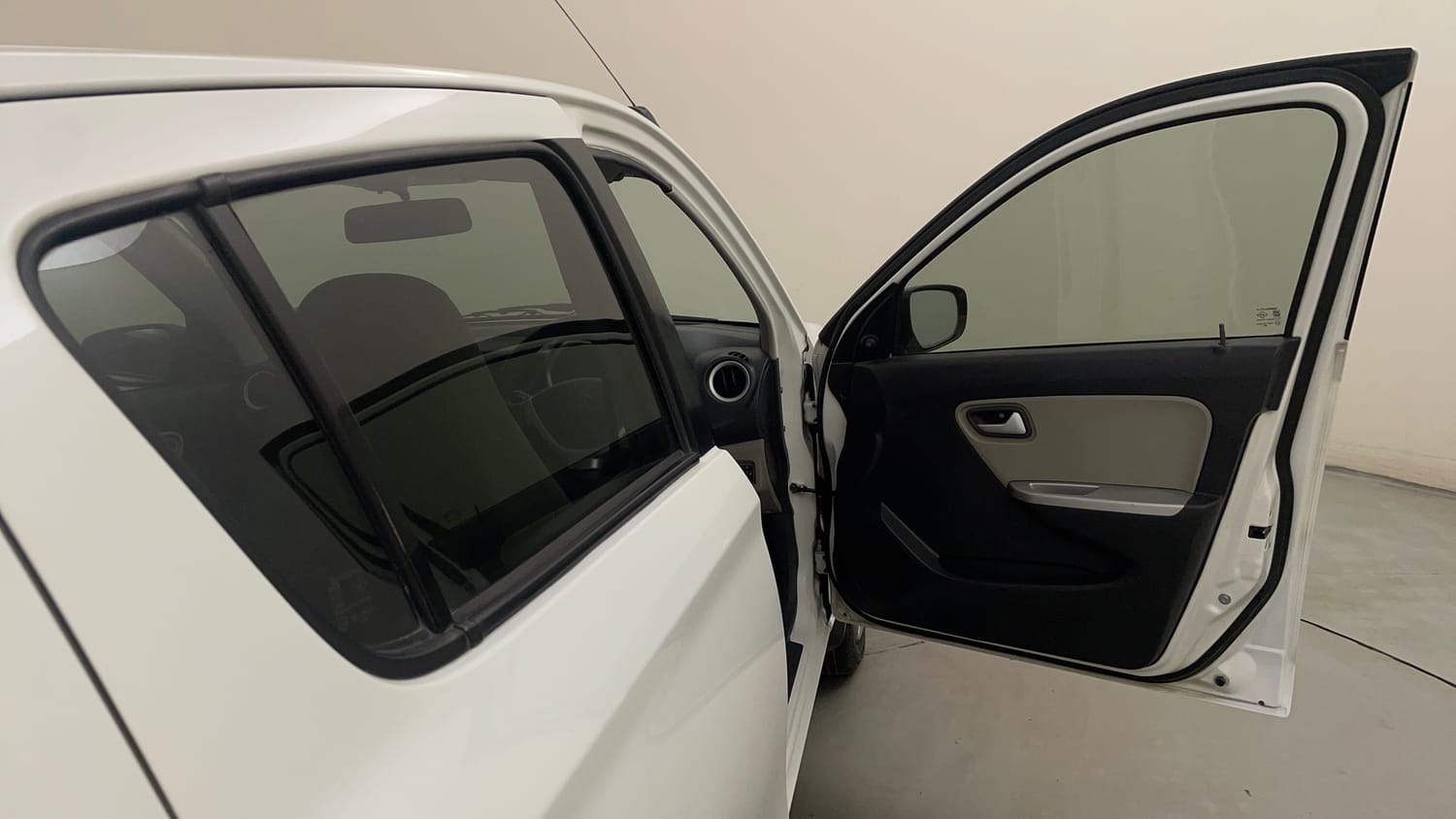 Used 2015 Maruti Suzuki Alto K10 VXi Petrol Manual interior RIGHT FRONT DOOR OPEN VIEW