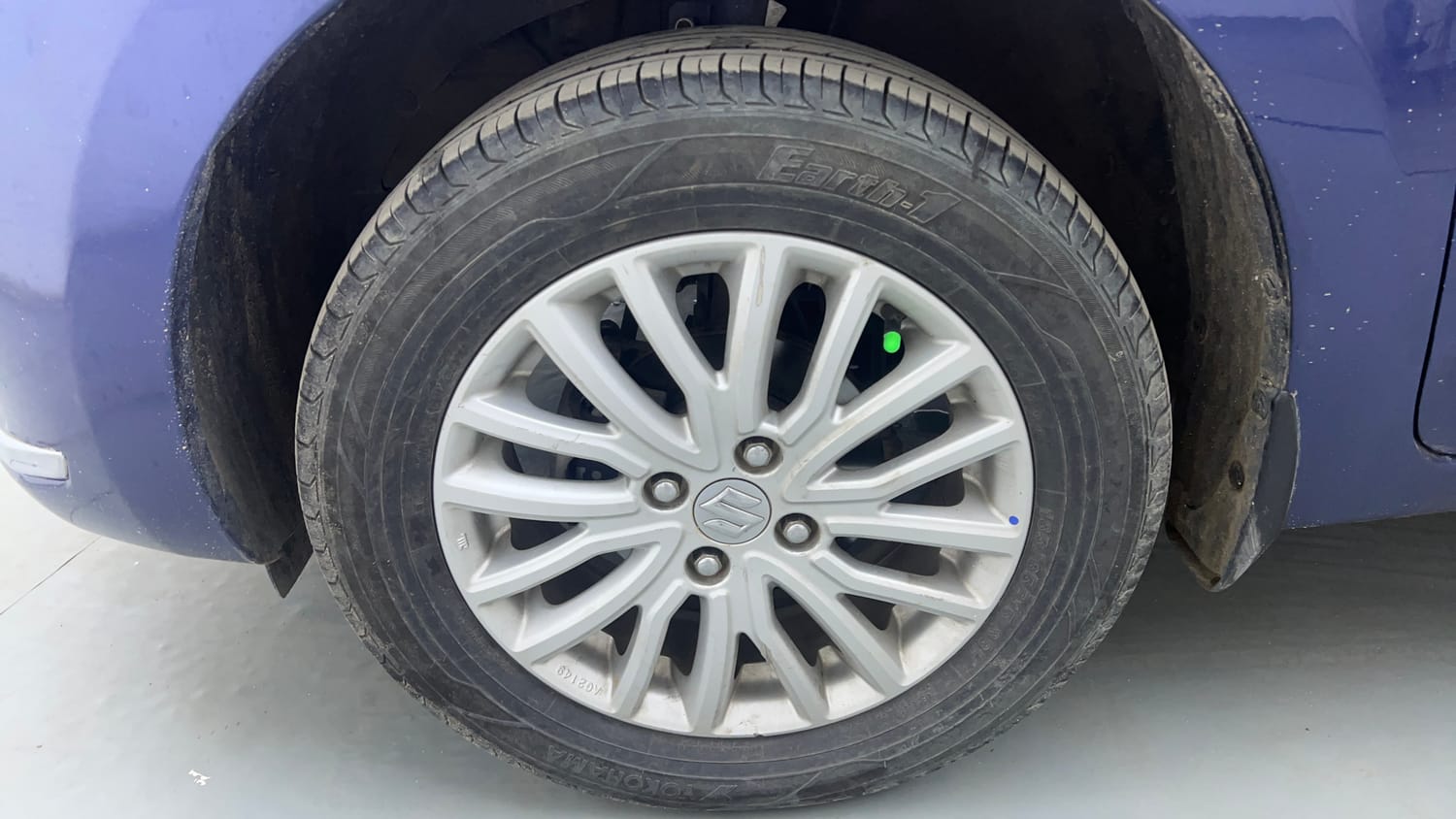 Used 2018 Maruti Suzuki Dzire ZXi AMT Petrol Automatic tyres LEFT FRONT TYRE RIM VIEW