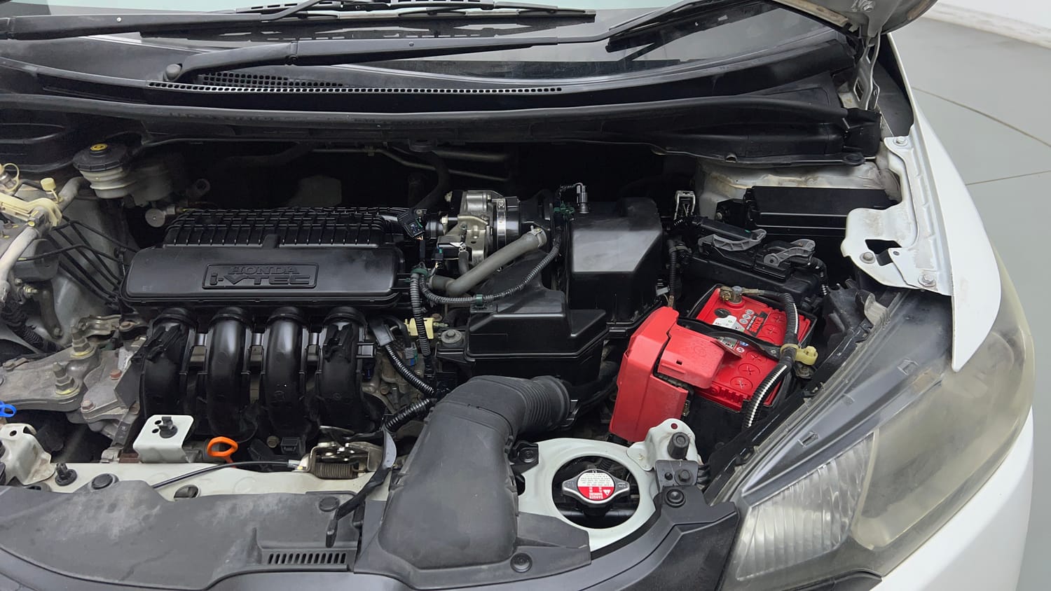Used 2015 Honda Jazz V AT Petrol Petrol Automatic engine ENGINE LEFT SIDE VIEW