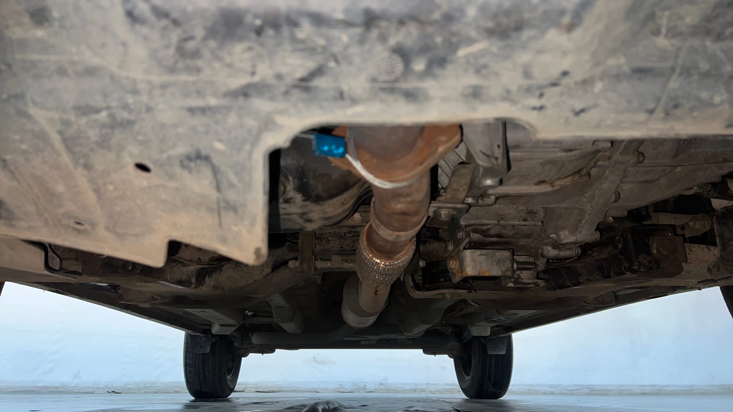 Used 2021 Tata Nexon XZ Plus Petrol Manual extra FRONT LEFT UNDERBODY VIEW