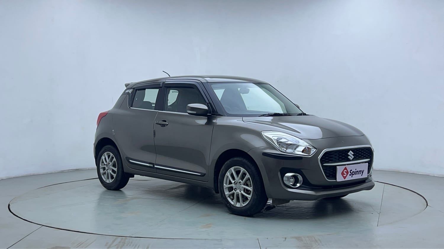 Used 2023 Maruti Suzuki Swift ZXi Petrol Manual exterior RIGHT FRONT CORNER VIEW