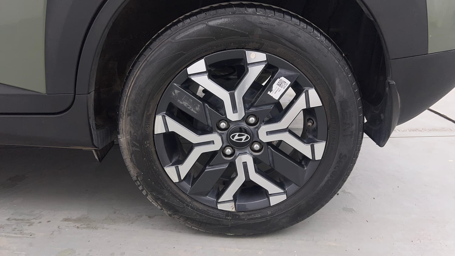 Used 2023 Hyundai Exter SX (O) Connect 1.2 AMT Petrol Automatic tyres LEFT REAR TYRE RIM VIEW