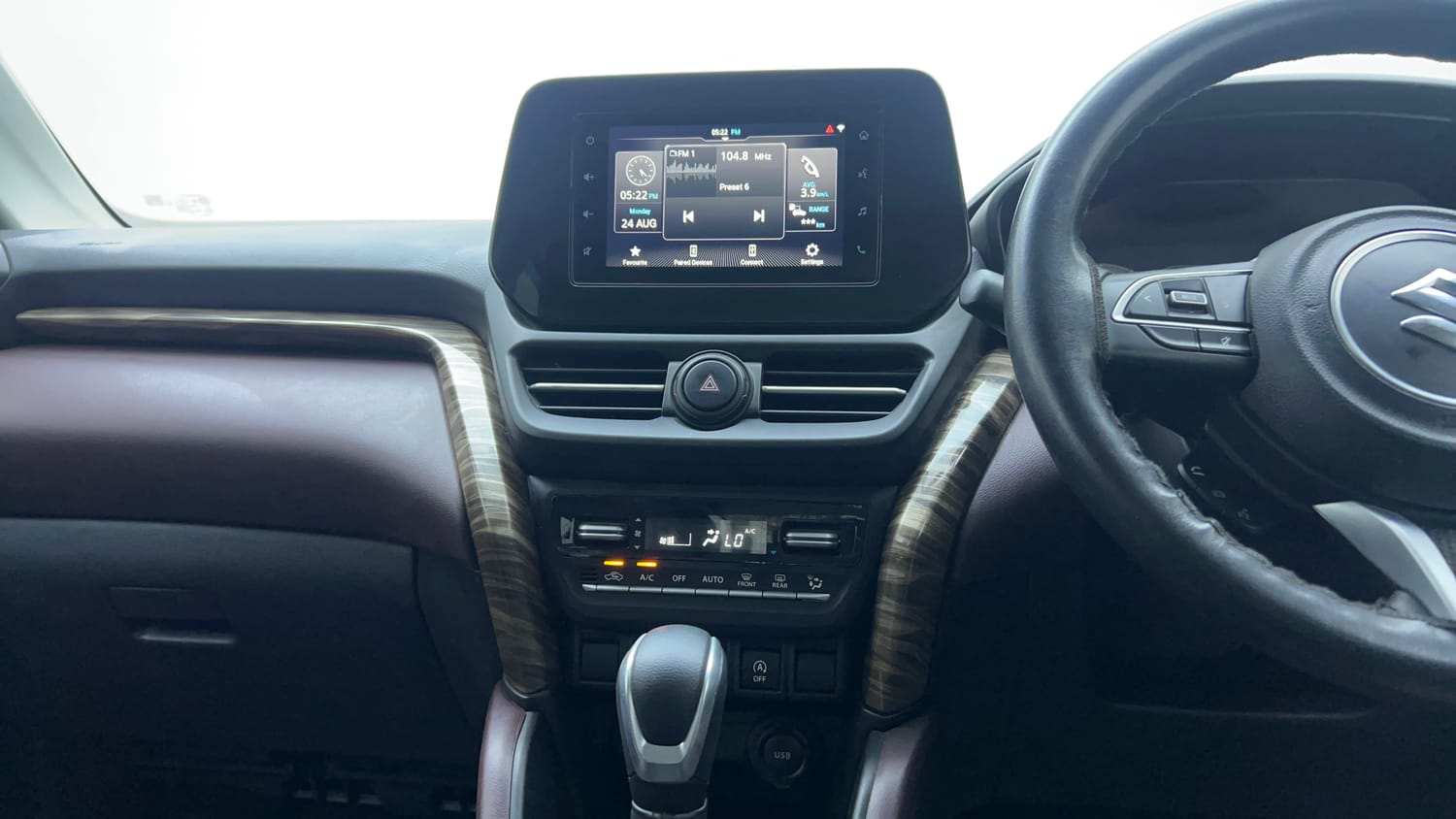 Used 2023 Maruti Suzuki Grand Vitara Delta Smart Hybrid AT Petrol Automatic interior MUSIC SYSTEM & AC CONTROL VIEW