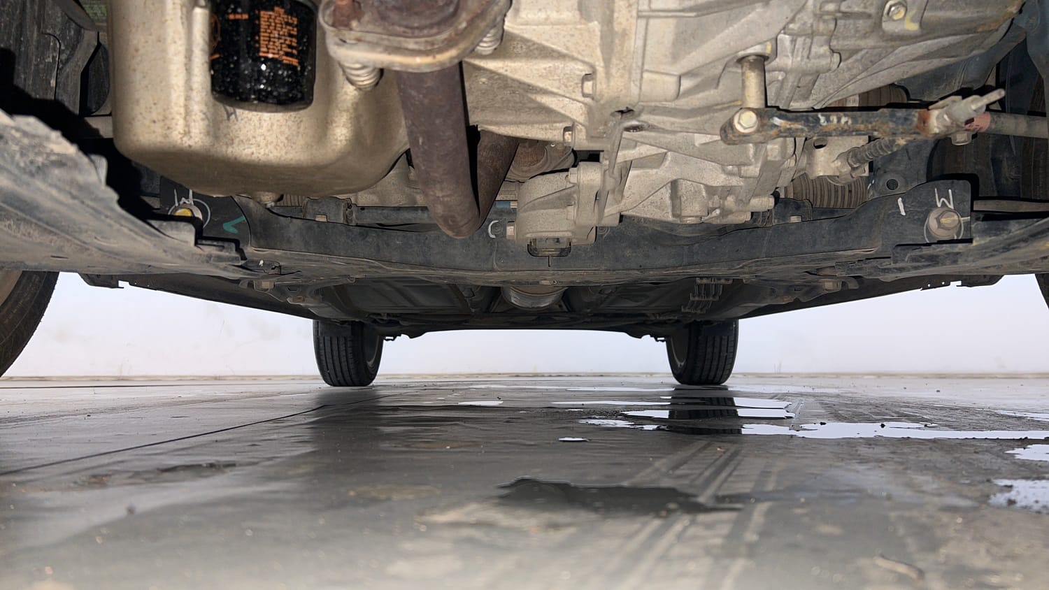 Used 2021 Maruti Suzuki Baleno Zeta Petrol Manual extra FRONT LEFT UNDERBODY VIEW