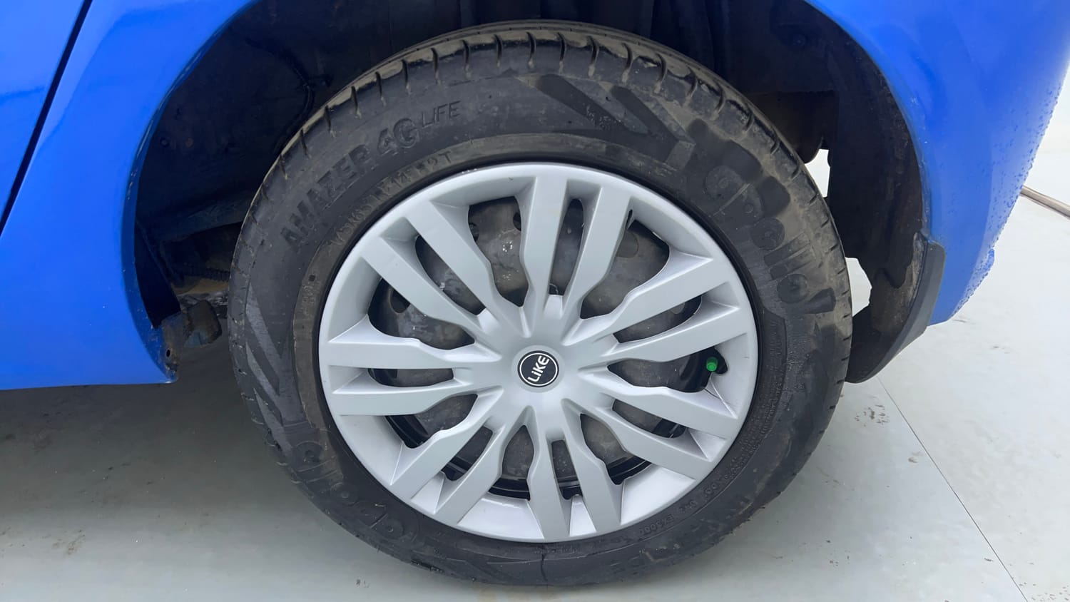 Used 2020 Tata Tiago XT Petrol Manual tyres LEFT REAR TYRE RIM VIEW