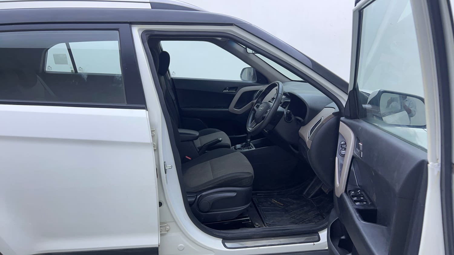 Used 2016 Hyundai Creta 1.6 SX Plus AT Petrol Petrol Automatic interior RIGHT SIDE FRONT DOOR CABIN VIEW
