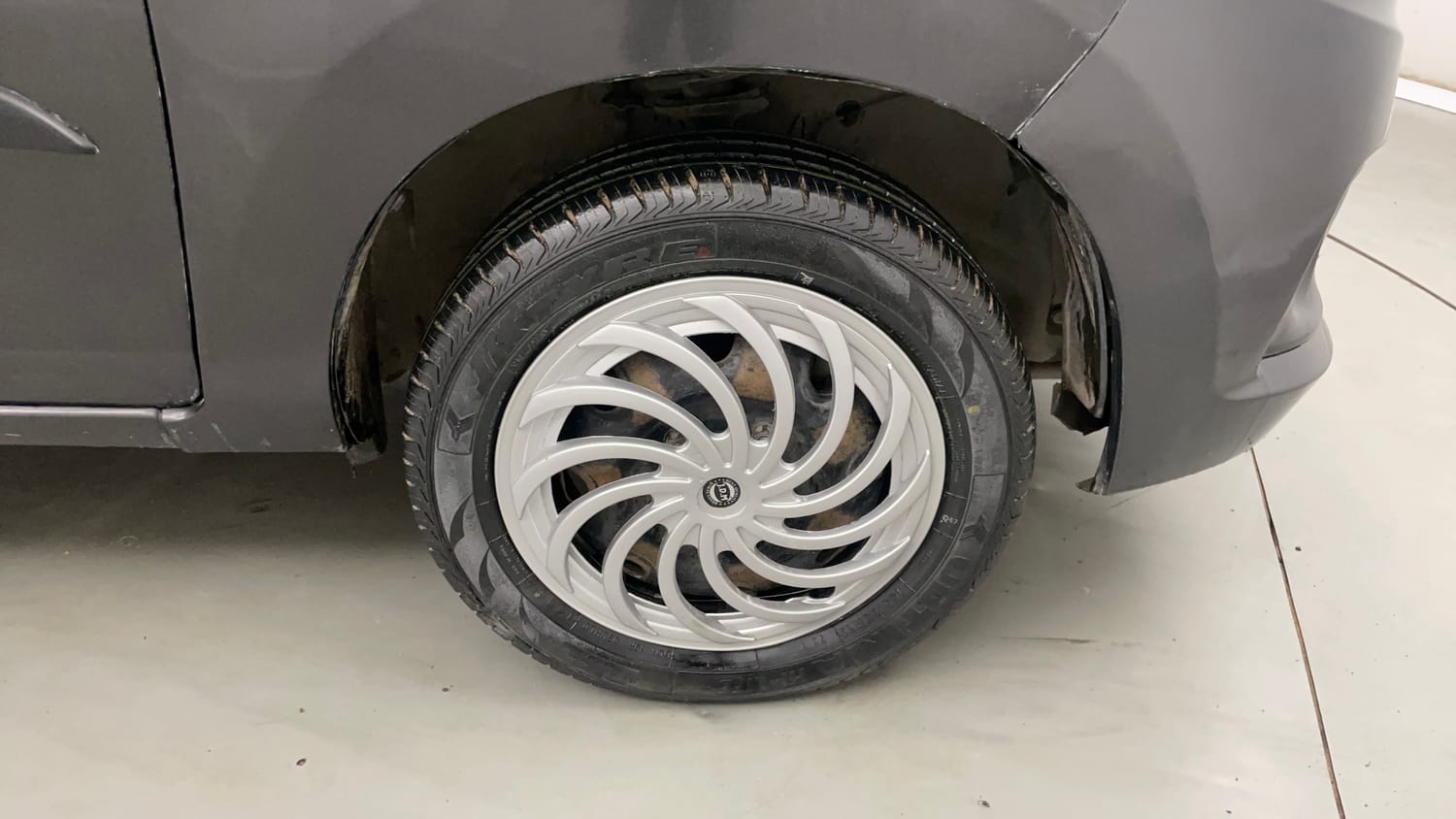Used 2020 Maruti Suzuki Alto K10 VXi Petrol Manual tyres RIGHT FRONT TYRE RIM VIEW