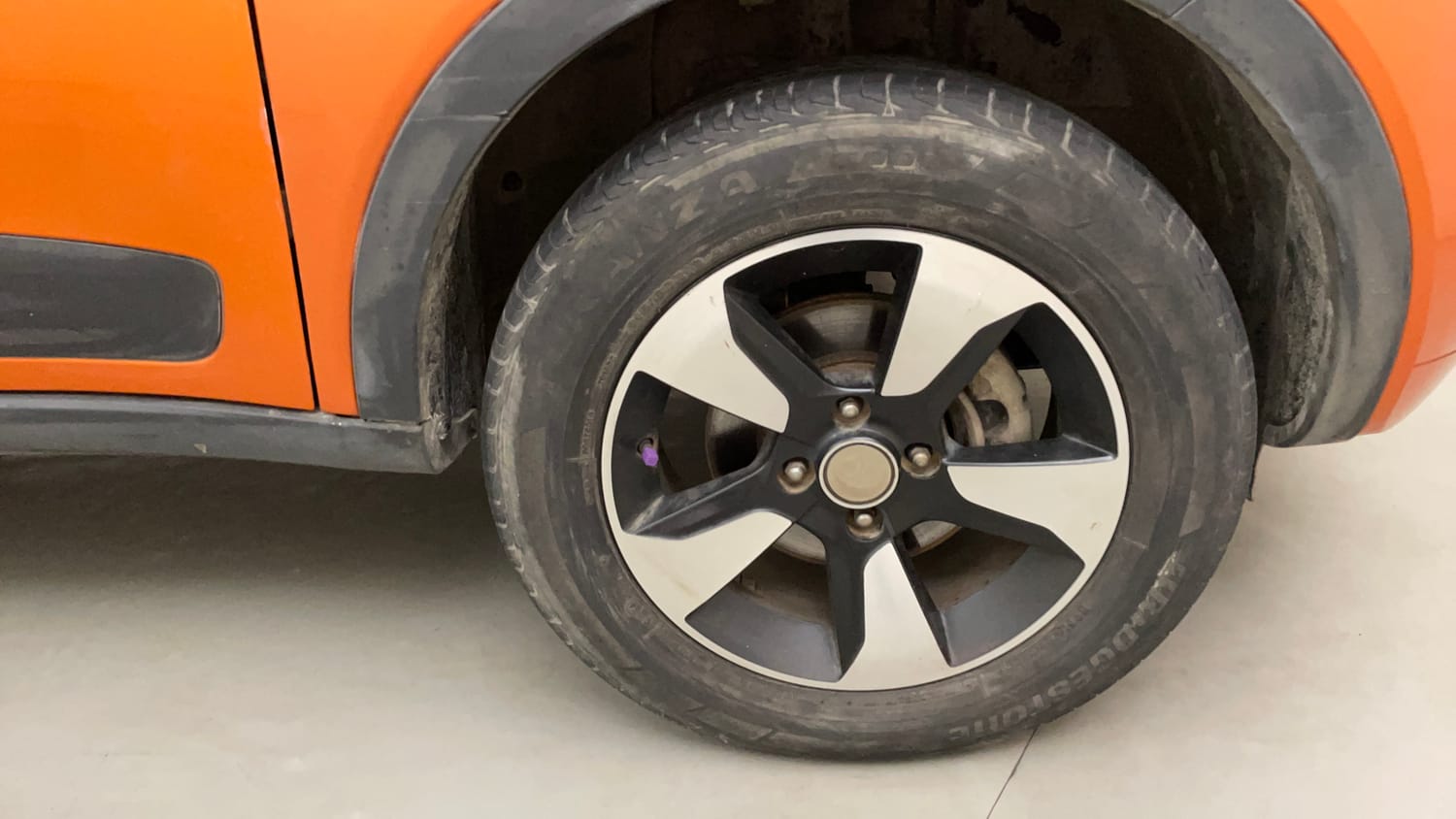 Used 2019 Tata Nexon XZA Plus Diesel Diesel Automatic tyres RIGHT FRONT TYRE RIM VIEW