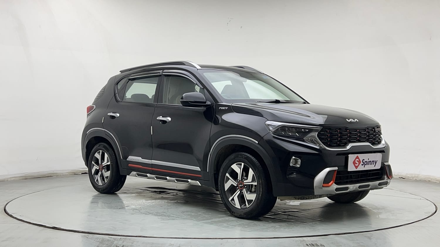 Used 2023 Kia Sonet Aurochs Edition 1.0 Petrol 7DCT Petrol Automatic exterior RIGHT FRONT CORNER VIEW