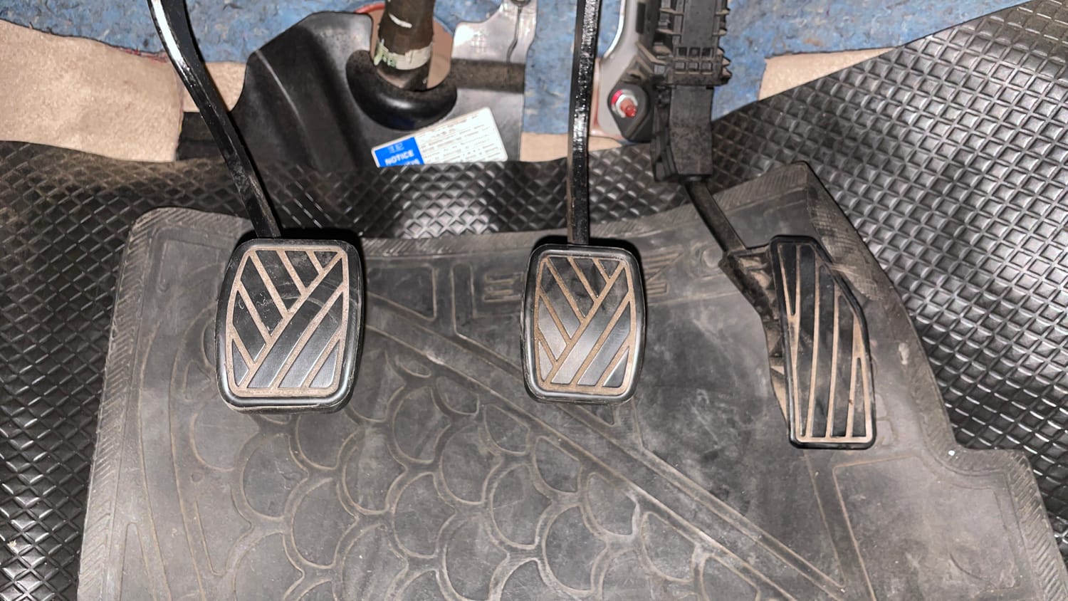 Used 2017 Maruti Suzuki Dzire VXi Petrol Manual interior PEDALS VIEW