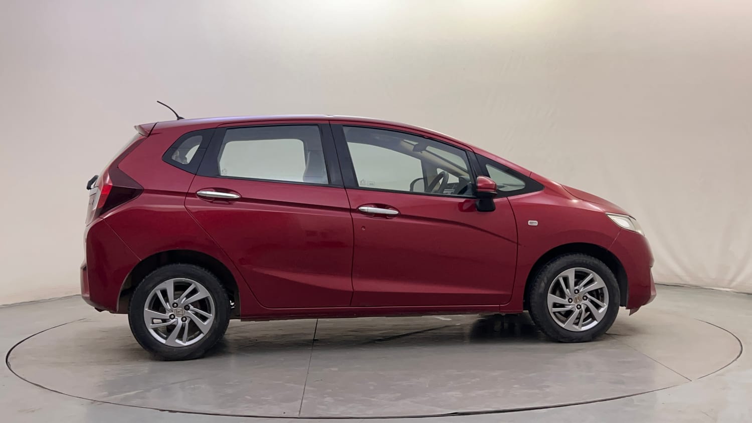 Used 2018 Honda Jazz V Petrol Petrol Manual exterior RIGHT SIDE VIEW