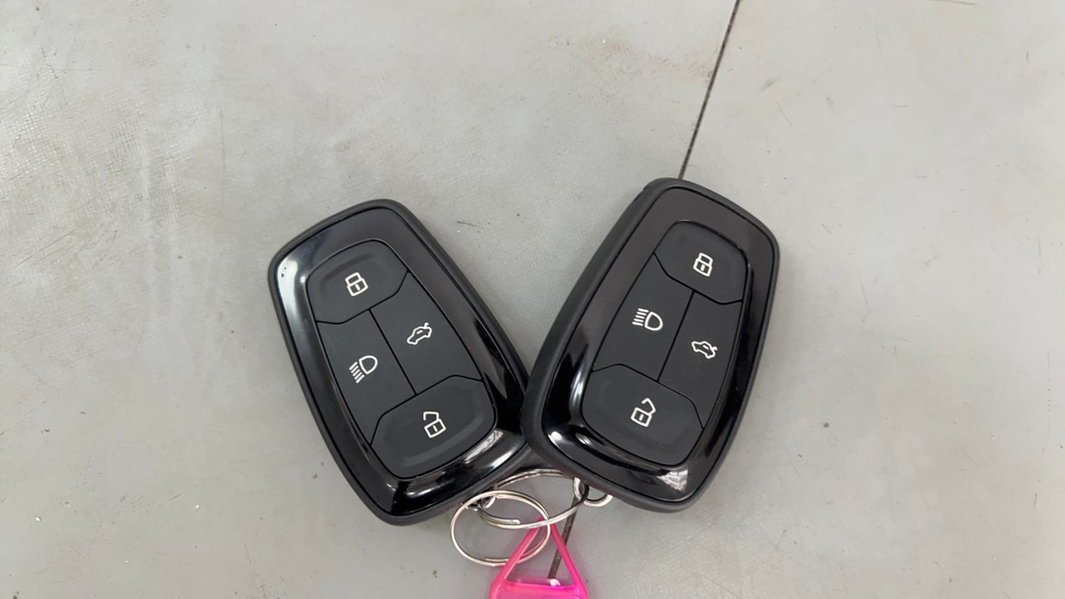 Used 2023 Tata Altroz XZ Diesel Diesel Manual extra CAR KEY VIEW