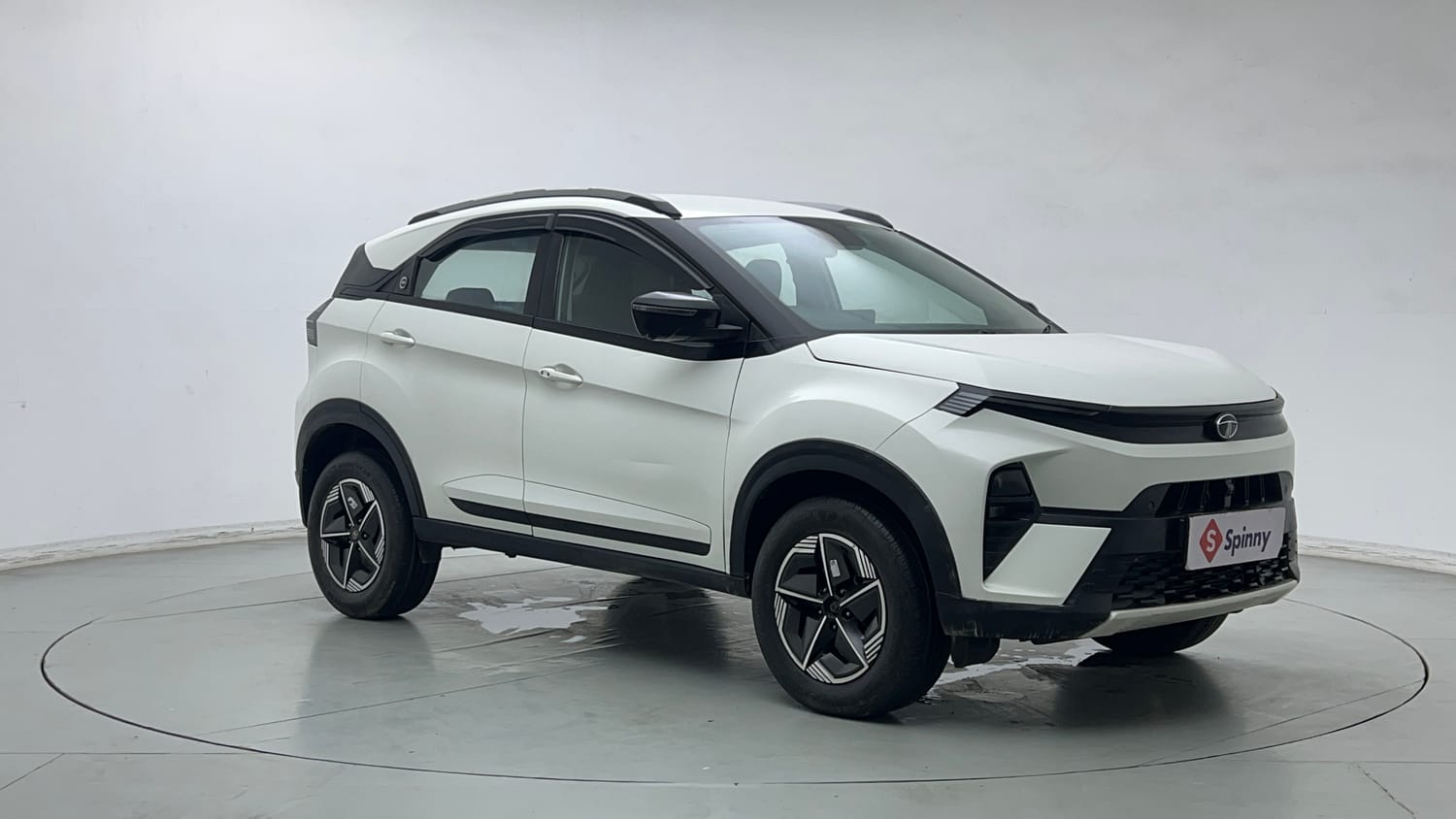 Used 2023 Tata Nexon Creative Plus 1.2 Revotron Petrol 6MT Petrol Manual exterior RIGHT FRONT CORNER VIEW