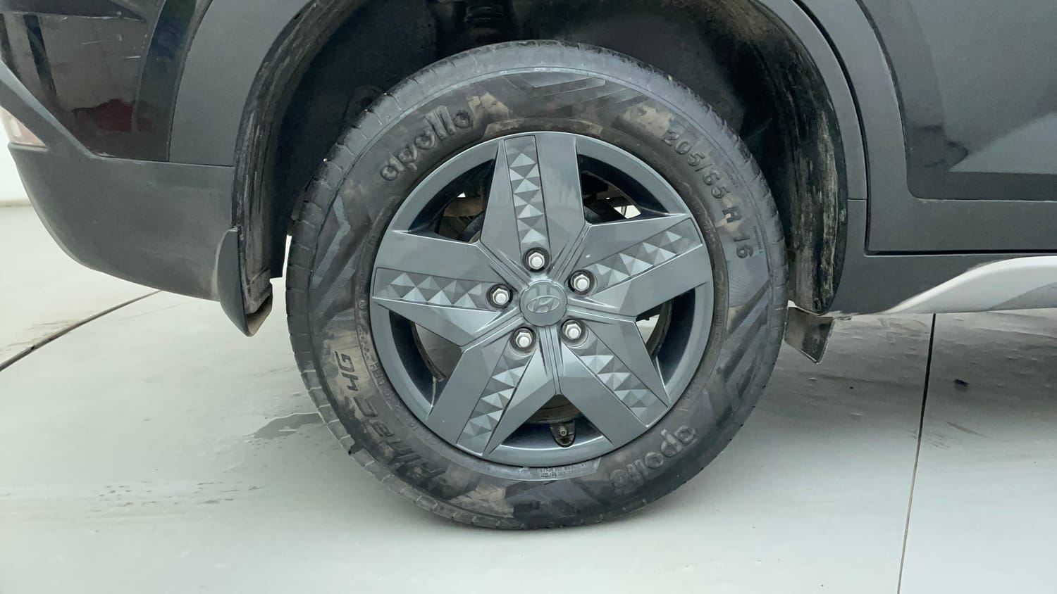 Used 2022 Hyundai Creta S 1.5 Petrol Petrol Manual tyres RIGHT REAR TYRE RIM VIEW