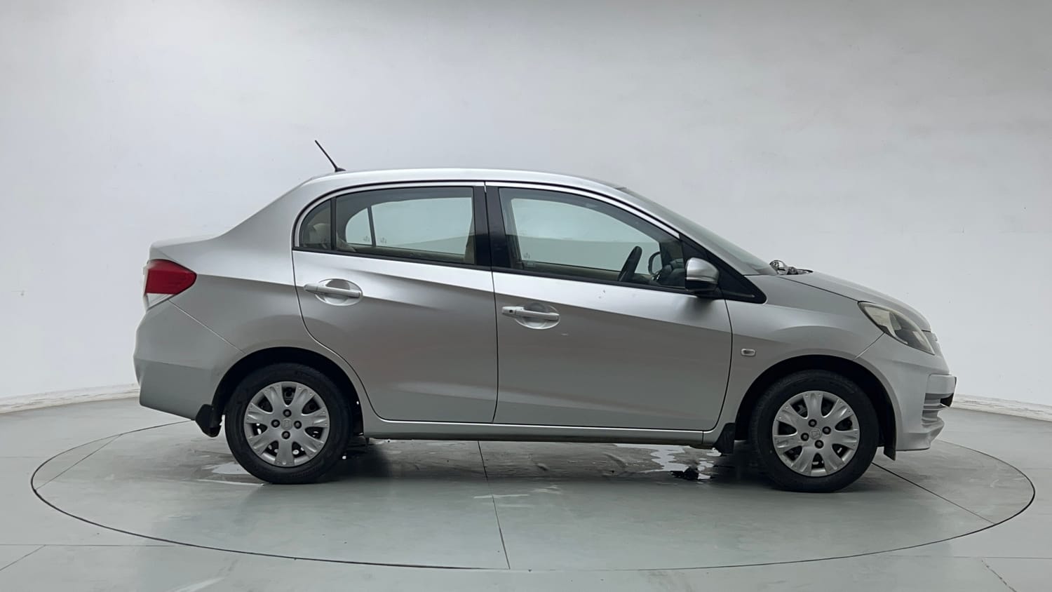 Used 2015 Honda Amaze 1.2 S i-VTEC Petrol Manual exterior RIGHT SIDE VIEW
